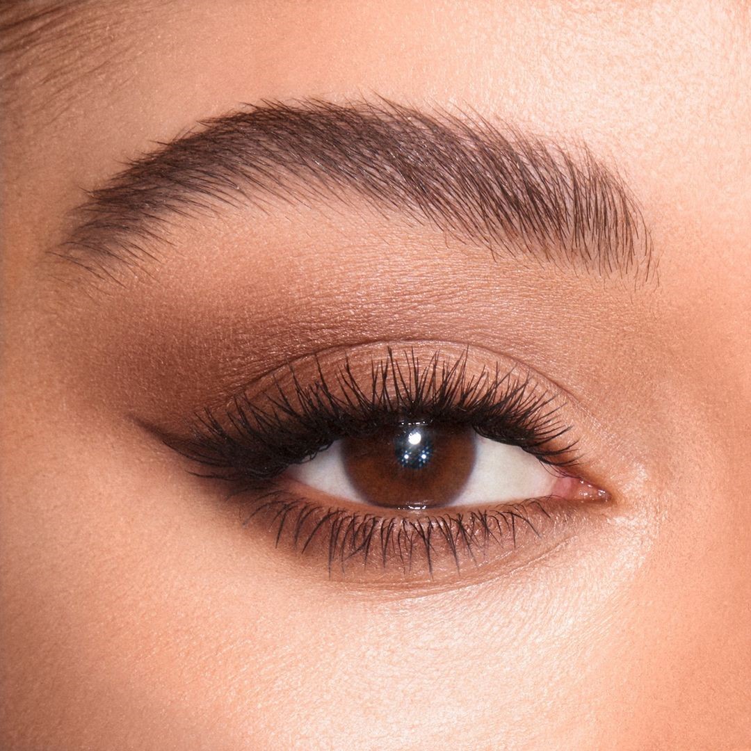 Smokey Eye Trend: Charlotte Tilbury creates a soft, dreamy eye look with natural colours